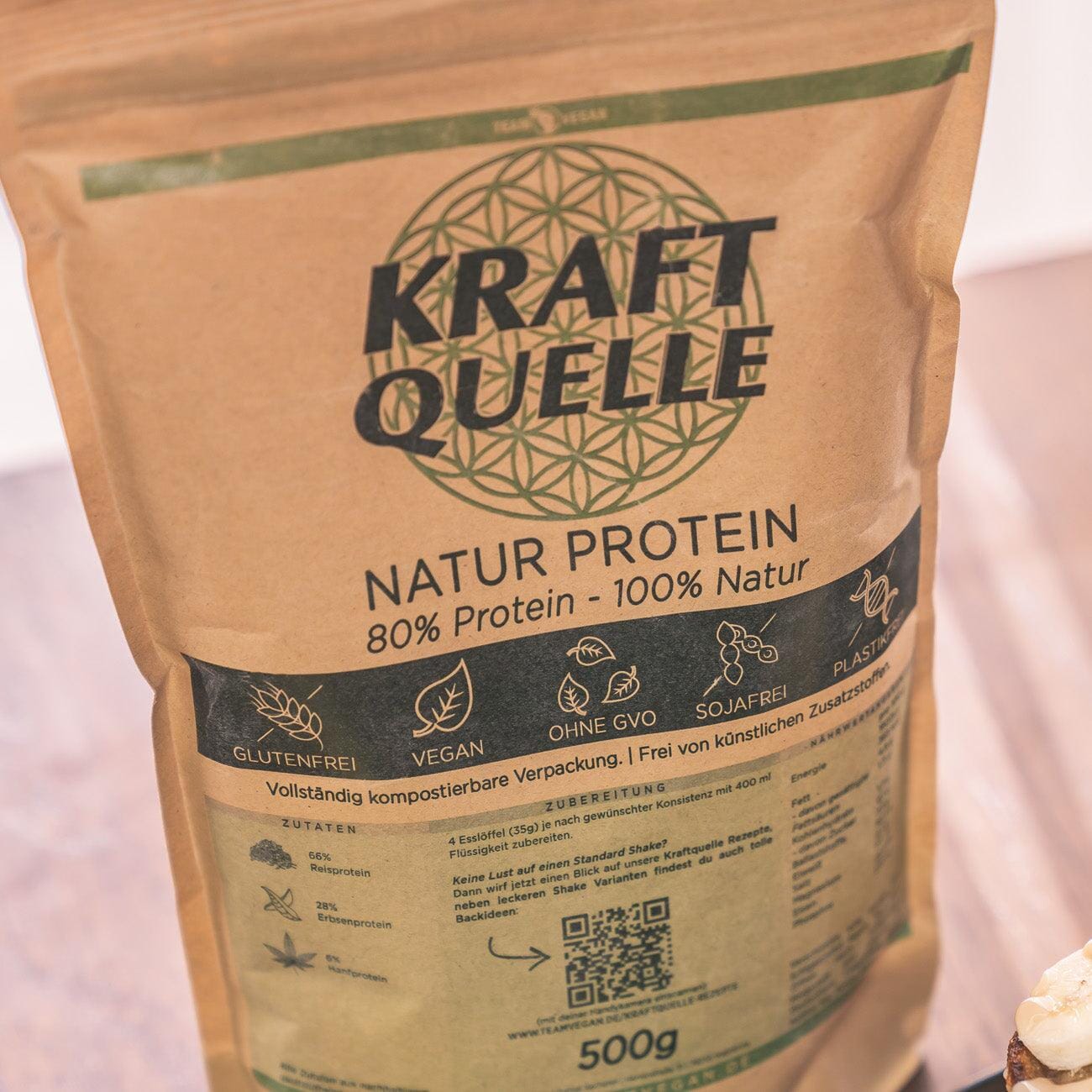 Darum ist unser KRAFTQUELLE BIO PROTEIN Dein perfekter Begleiter - Team Vegan © vegan t shirt