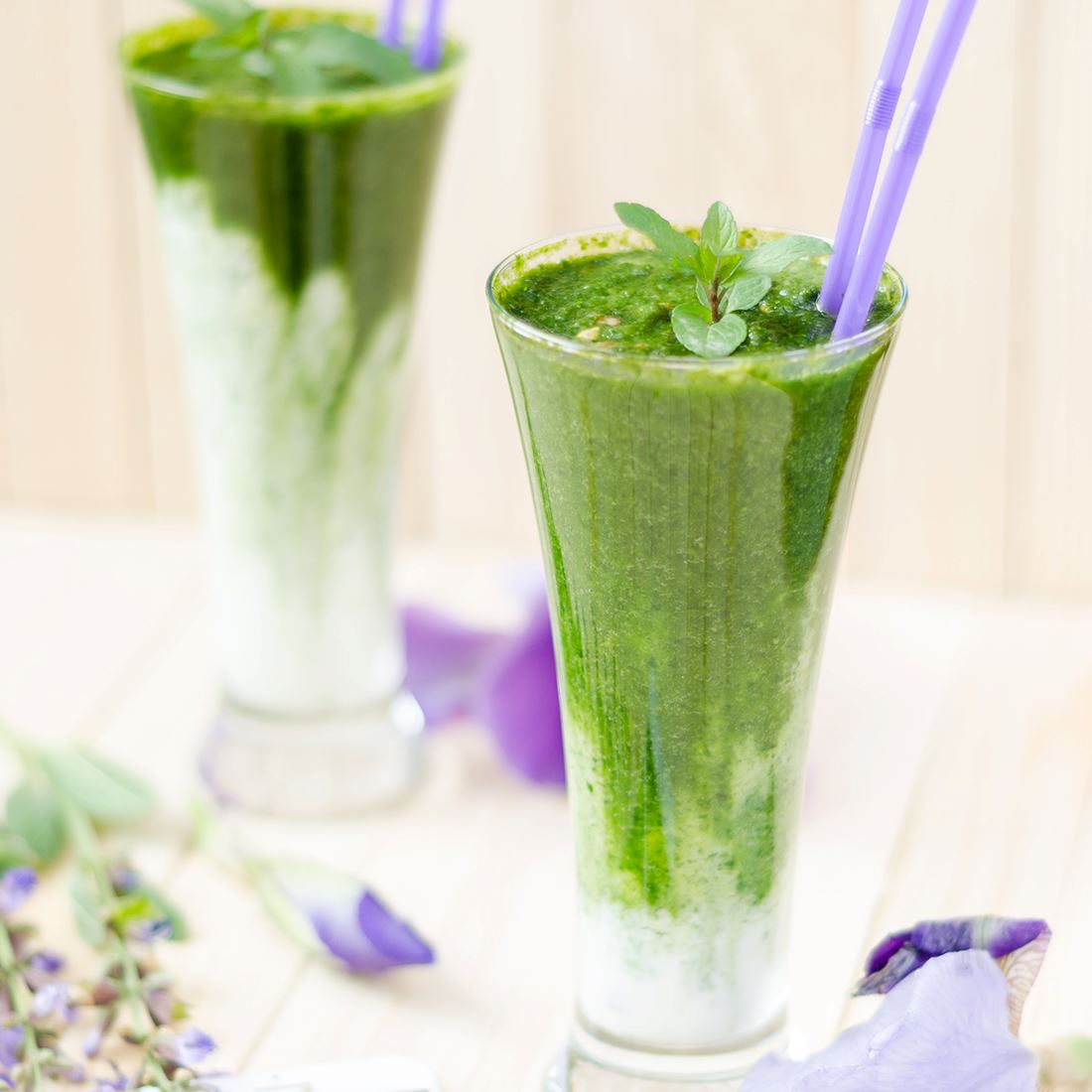 Green Power Shake - Team Vegan © vegan t shirt