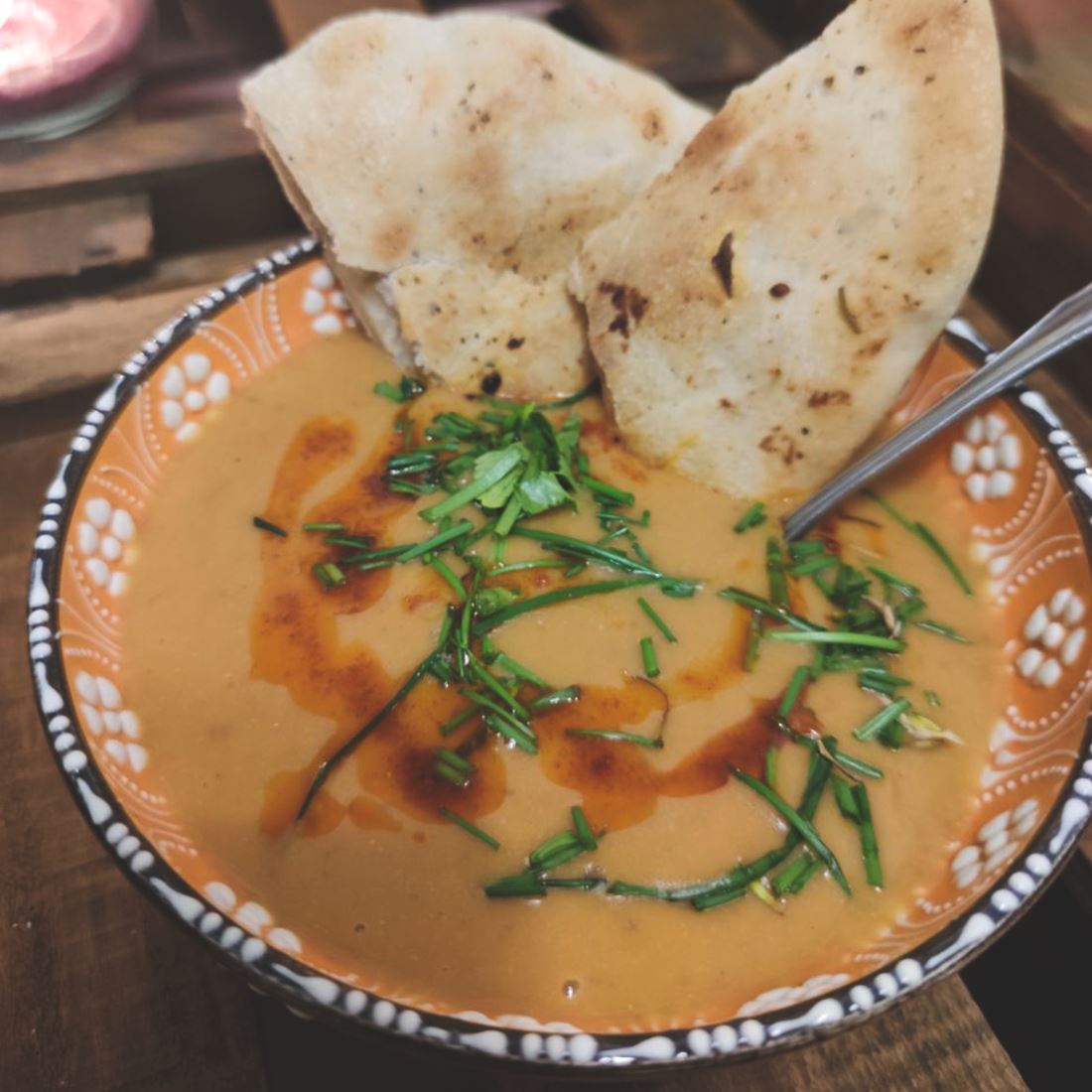 Linsensuppe mit Kokosmilch - einfach, schnell und lecker - Team Vegan © vegan t shirt