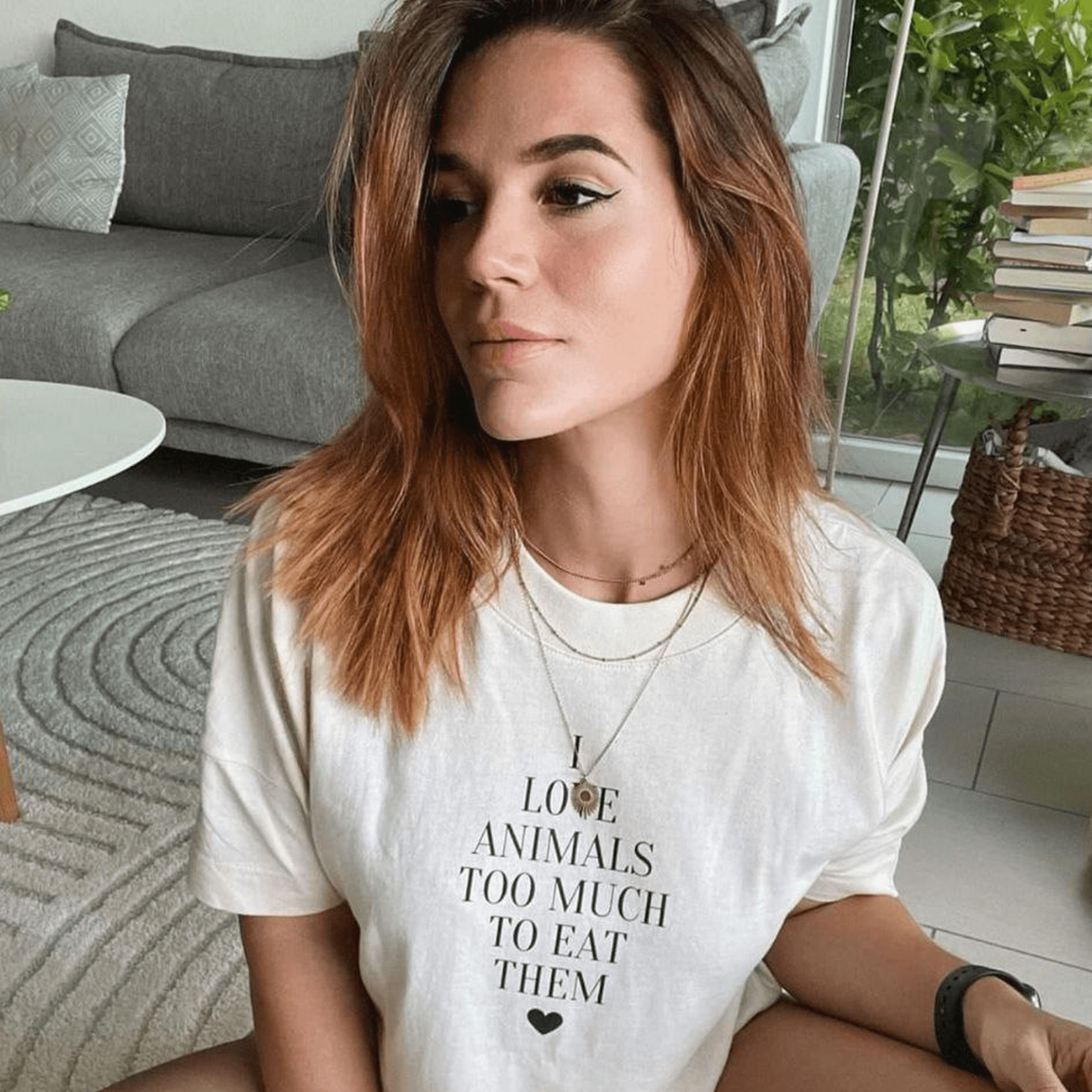 I Love Animals too much - Organic Oversized Shirt - Team Vegan © vegan t shirt