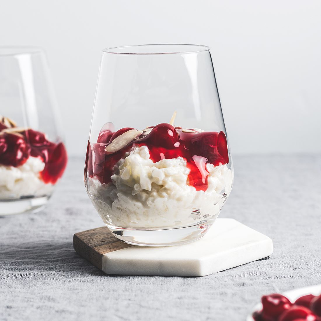 High Protein Milchreis mit warmen Kirschen - Team Vegan © vegan t shirt