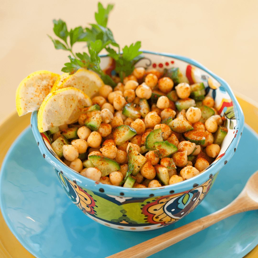 Kichererbsen Salat - erfrischend, einfach und lecker - Team Vegan © vegan t shirt