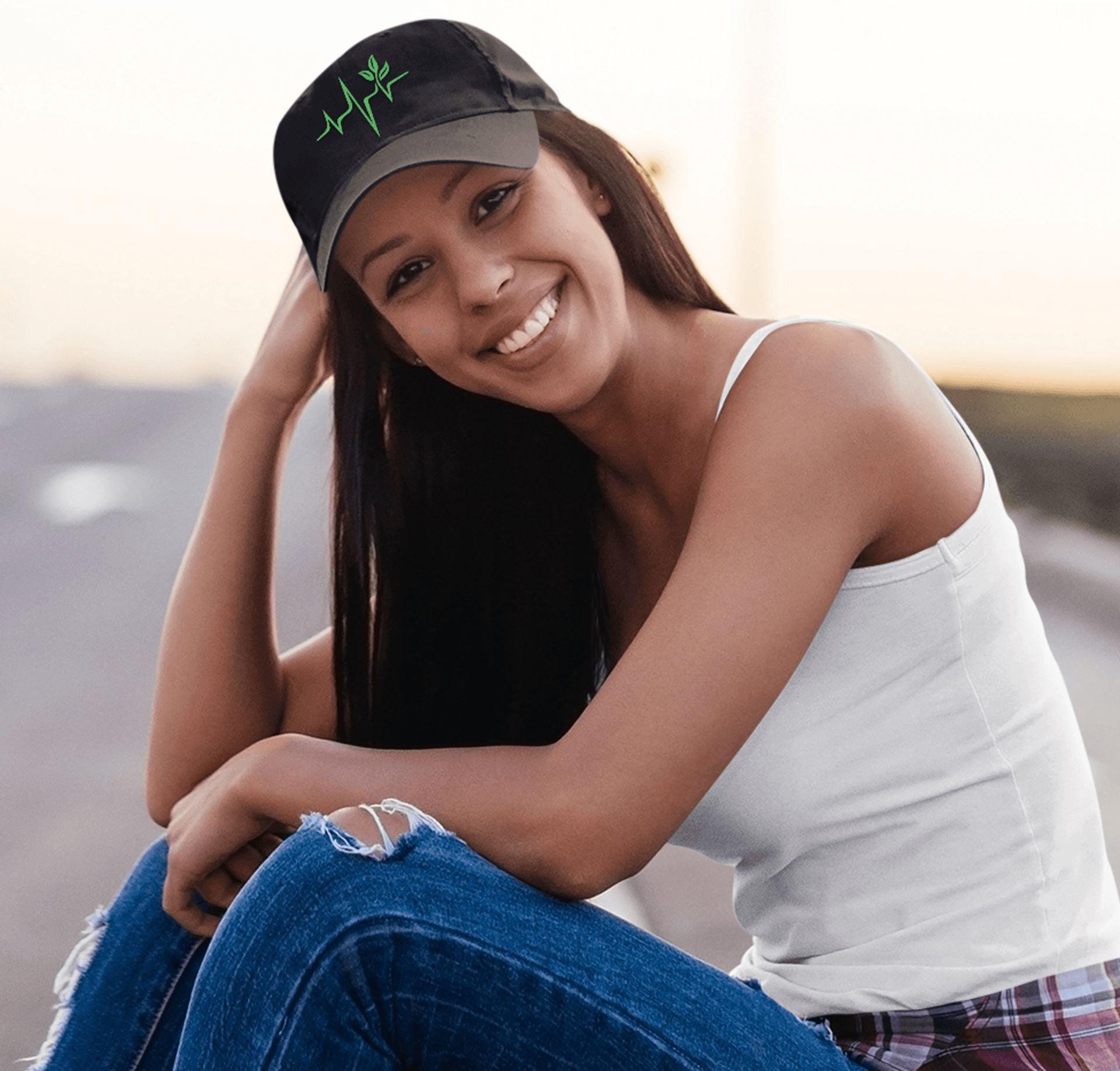 Vegan Heartbeat - Organic Baseball Kappe mit Stick Organic Baseball Kappe mit Stick Shirtee 