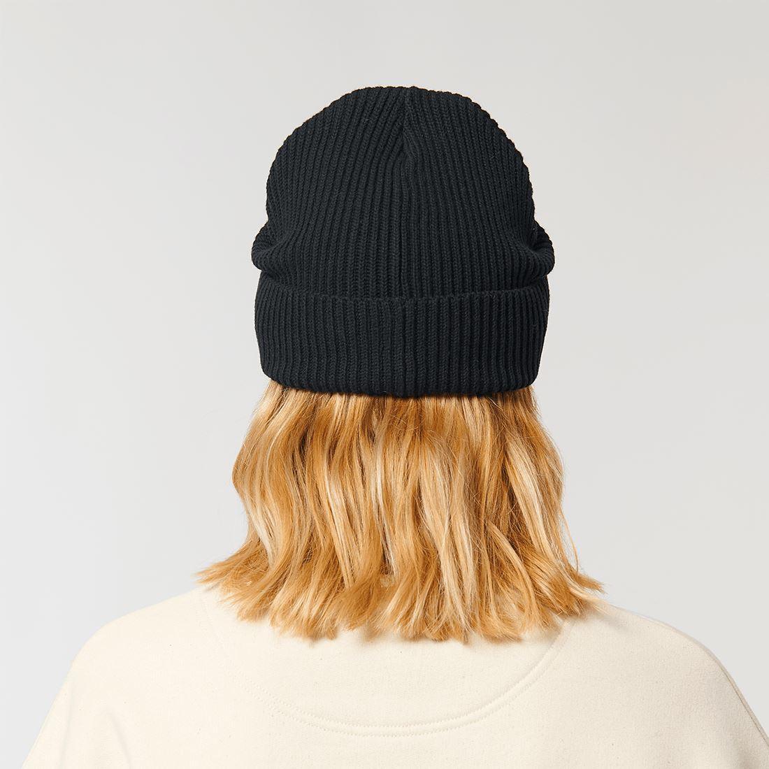 Vegan Liebling Beanie mit Patch 72--Accessoires Shirtee 